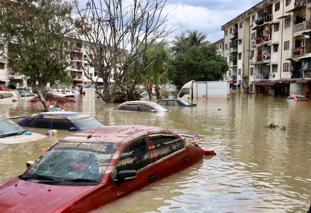 Bencana alam insurans Ratusan Kenderaan