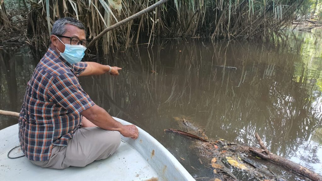 Penduduk resah air sungai busuk, ikan mati