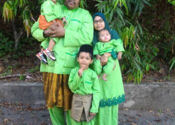 GAMBAR kenangan Shahrudin Aziz bersama arwah isteri dan dua anak mereka yang meninggal dunia selepas kereta dinaiki terjunam ke dalam Sungai Ketil di Kampung Cicar, Kuala Ketil di Baling, semalam.