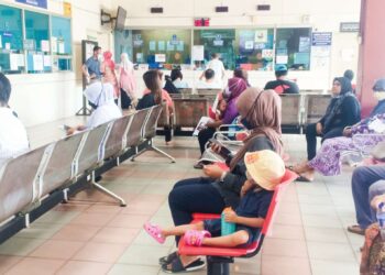 Walaupun berlaku kekurangan kakitangan di Bahagian Farmasi hospital kerajaan, masih ramai kakitangan kontrak belum diserapkan ke jawatan tetap. - GAMBAR HIASAN