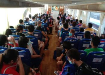 FERI yang ditahan berikutan membawa lebihan penumpang sehingga melanggar SOP PKPP. Pix:Ihsan Maritim Selangor