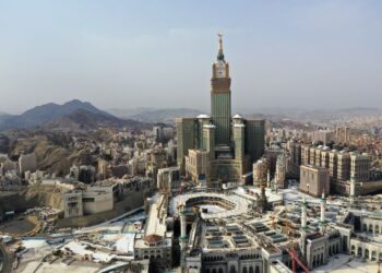 HANYA 60,000 jemaah dibenarkan menunaikan ibadah haji tahun ini.