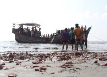 BANGLADESH mula memindahkan ratusan pelarian etnik Rohingya ke pulau Bhashan Char. - AFP