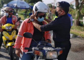 OPERASI  yang dijalankan JSPT Perak di seluruh Perak sempena Op Selamat 17/2022 semalam. - IHSAN PDRM PERAK