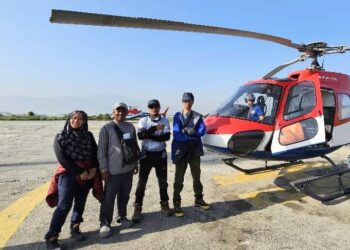 PASUKAN ME2023 tiba di Lukla, Nepal sebelum terbang ke EBC dan Kem Dua bagi meneruskan misi SAR Muhammad Hawari.