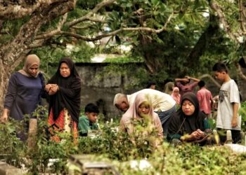 ISLAM telah menetapkan pembahagian harta kepada anak-anak yang kematian ibu bapa mengikut hukum faraid.