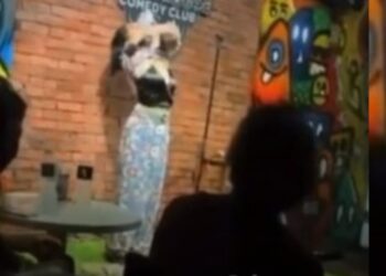 TANGKAP layar yang memaparkan seorang wanita didakwa menghina 
Islam di sebuah kelab di Kuala Lumpur baru-baru ini. – FOTO MEDIA 
SOSIAL