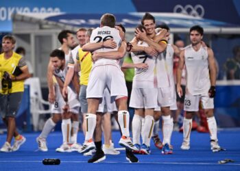 PEMAIN Belgium meraikan kejayaan memenangi emas hoki lelaki Sukan Olimpik selepas menewaskan Australia. - AFP