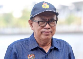 BOHARI Leng pada Program Jelajah Perikanan di Anjung Tasik Putrajaya. - UTUSAN/FAISOL MUSTAFA