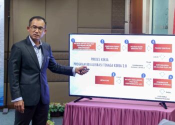 KHAIRUL Dzaimee Daud ketika taklimat Program RTK 2.0 di 
 Putrajaya. - UTUSAN/FAISOL MUSTAFA