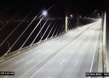 BEKALAN elektrik di Jambatan Pulau Pinang kembali normal pada pukul 3.19 pagi tadi selepas mengalami gangguan bekalan pada malam Jumaat lalu.