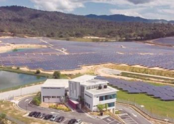 Stesen janakuasa solar berskala besar kedua milik Universiti Teknologi Mara di Pasar Gudang, Johor, membolehkan universiti itu menjana pendapatan yang mampan pada masa hadapan.