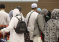 SEBAHAGIAN daripada 380 bakal jemaah haji yang terkandas di KLIA - MEDIA SOSIAL