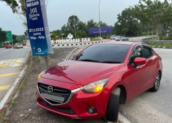 SALAH sebuah kenderaan yang dirempuh seorang pemandu mabuk di Kulai.