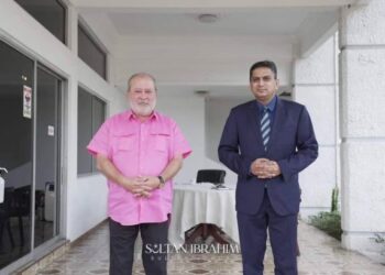 SULTAN Ibrahim Sultan Iskandar menerima menghadap Dr. Santhara Kumar di Istana Bukit Pelangi, Johor Bahru, Johor.