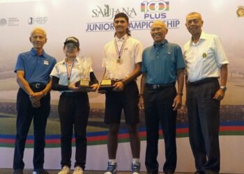 JOSIAH dan Isabella muncul juara bagi kategori lelaki dan wanita Kejohanan Remaja Saujana 100PLUS.