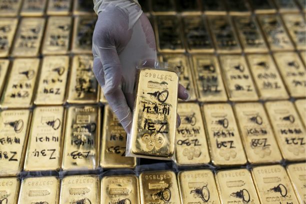 Les prix de l’or ont augmenté soutenus par la faiblesse du dollar