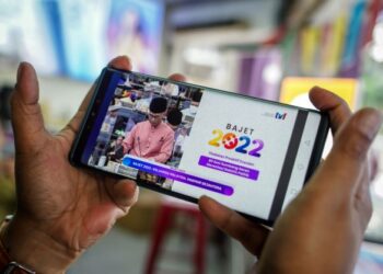 BAJET 2022 dianggap terbaik memandangkan ia bukan sahaja menerima pujian dari pembangkang tetapi selaras dengan Memorandum Persefahaman (MoU) Transformasi dan Kestabilan Politik yang dimeterai kerajaan bersama Pakatan Harapan (PH).–UTUSAN/FARIZ RUSADIO