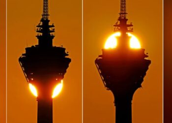 TURUTAN gambar matahari terbit yang dirakam jurugambar Mingguan Malaysia, ASWAD YAHYA kira-kira pukul 7.30 pagi di Kuala Lumpur, semalam.