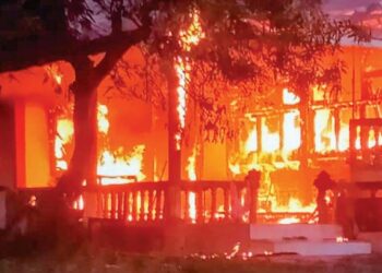 API marak yang membakar rumah Rozali Nayan sehingga mengakibatkan anaknya, Nor Batrisha maut di Kampung Besah, Kuala Ketil, Baling, Kedah.