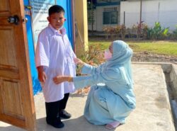 Ayah silap beli baju sekolah bersaiz XL'