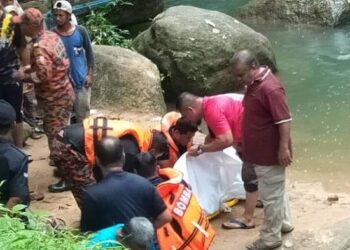 REMAJA lelaki ditemukan lemas ketika mandi-manda bersama lapan rakannya di Air Terjun Puncak Janing, Padang Terap