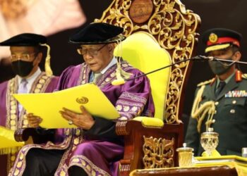 SULTAN Sallehuddin Sultan Badlishah bertitah pada Istiadat Konvokesyen UniSHAMS kali ke-24 di kampus Kuala Ketil, Baling, Kedah.