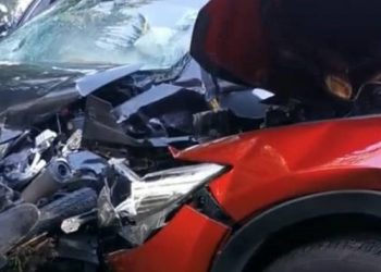 KEADAAN motosikal mangsa yang rosak teruk akibat kemalangan yang membabitkan dua buah kereta di Jalan Berapit, Bukit Mertajam, Pulau Pinang pagi tadi - GAMBAR FACEBOOK