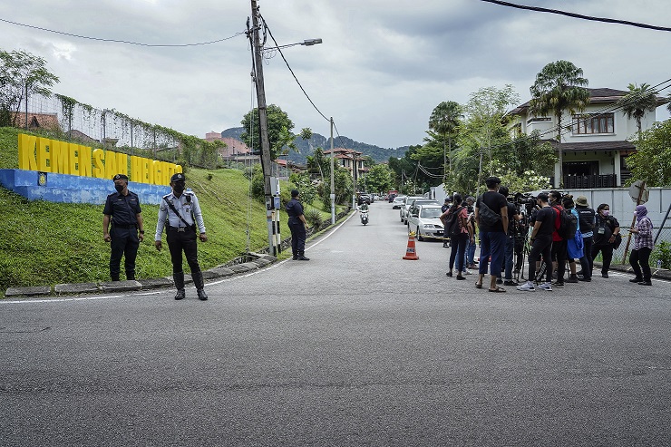 Runtuh ampang jaya tanah 4 terkorban