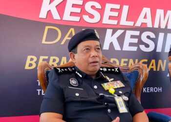 ZAINOL Samah dalam sidang akhbar selepas Program Keselamatan dan Kesihatan bersama PDRM di Ayer Keroh, Melaka. - UTUSAN/DIYANATUL ATIQAH ZAKARYA