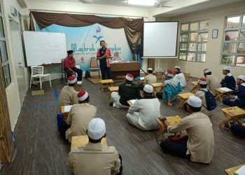 SUASANA pembelajaran di Pondok Moden Al-’Abaqirah di Kuala Lumpur yang diharap dapat melahirkan ulama Islam dalam pelbagai disiplin ilmu.   – GAMBAR HIASAN