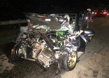 KEADAAN kenderaan yang terlibat nahas meragut satu nyawa di Kilometer 16, Jalan Seremban-Tampin, Rembau, Negeri Sembilan, tengah malam tadi. - IHSAN POLIS