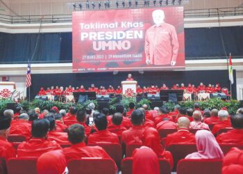 UMNO tiada pilihan lain selain reset dan kembali
bangkit sebagai sebuah parti baharu pada Pilihan
Raya Umum Ke-16 (PRU16) akan datang.