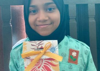 NURUL Hasha Humaira Che Mohd. Humaizi, 11, lemas ketika mencari kepah di muara sungai di Kampung Mangkuk di Setiu, semalam.