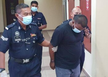 SEORANG guru agama dihadapkan di Mahkamah Sesyen, Georgetown, Pulau Pinang hari ini atas dakwaan meliwat dan melakukan amang seksual terhadap pelajarnya yang berusia 15 tahun.