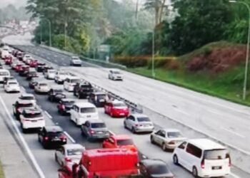KESESAKAN di LPT yang dikongsi pengguna di media sosial bermula seawal pagi dipercayai berpunca dari kerja-kerja penyelenggaraan di lokasi.