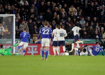 LEICESTER City mensia-siakan peluang untuk menang di Stadium King Power meskipun mendahului dua kali ketika menentang Tottenham Hotspur. AFP