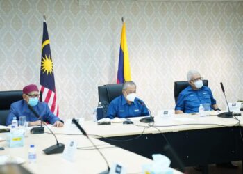 MUHYIDDIN Yassin mempengerusikan Mesyuarat Majlis Tertinggi PN. - FB MUHYIDDIN YASSIN