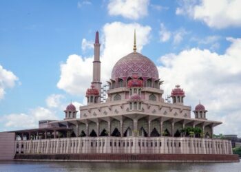 MASJID PUTRA