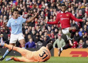 RASHFORD menjaringkan gol kemenangan United dalam pertemuan menentang City di Old Trafford sebentar tadi.