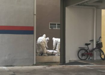 SEORANG wanita yang difahamkan mengalami kemurungan ditemukan mati dipercayai terjatuh dari tingkat 13 sebuah pangsapuri di Butterwoth, Pulau Pinang, pagi ini.