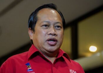 AHMAD MASLAN