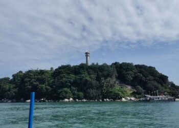 PULAU Undan, Melaka memiliki pelbagai khazanah laut yang masih belum tercemar. - FOTO/DIYANATUL ATIQAH ZAKARYA