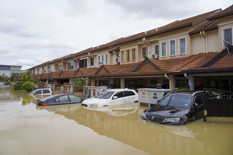 Kereta banjir untuk dijual