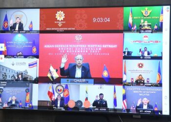 MENTERI-menteri Pertahanan ASEAN menghadiri ADMM secara maya dipengerusikan oleh Menteri Pertahanan Brunei.