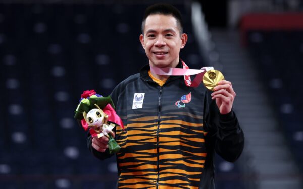 Apakah acara sukan yang dimenangi oleh wira malaysia, abdul latif romley di sukan paralimpik 2021?