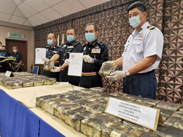 Bawa RM4.2 juta dadah guna surat palsu Utusan Digital