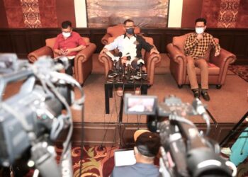 PENARIKAN sokongan empat ADUN terhadap kepemimpinan kerajaan negeri bakal meletakkan Melaka ke arah PRN yang dilihat mampu menjadi pencetus teori domino kepada Perak dan Johor yang turut mempunyai majoriti tipis.