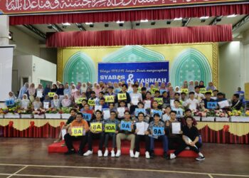 SERAMAI 29 orang pelajar MRSM Sungai Besar berjaya mendapat gred A untuk semua mata pelajaran SPM 2022.