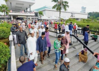 MASJID Negara perlu diubah suai supaya lebih mesra warga emas dan OKU.